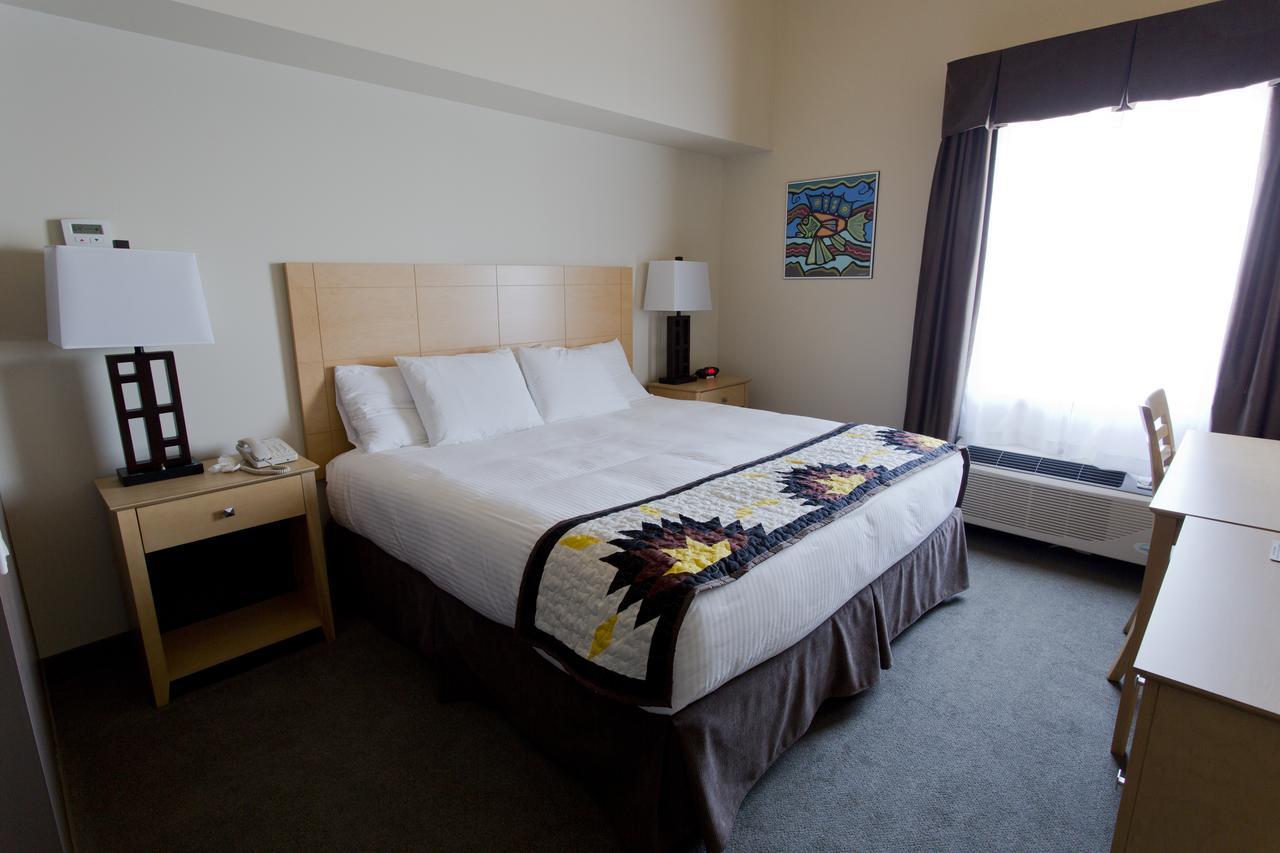 Manitoulin Hotel And Conference Centre Little Current エクステリア 写真