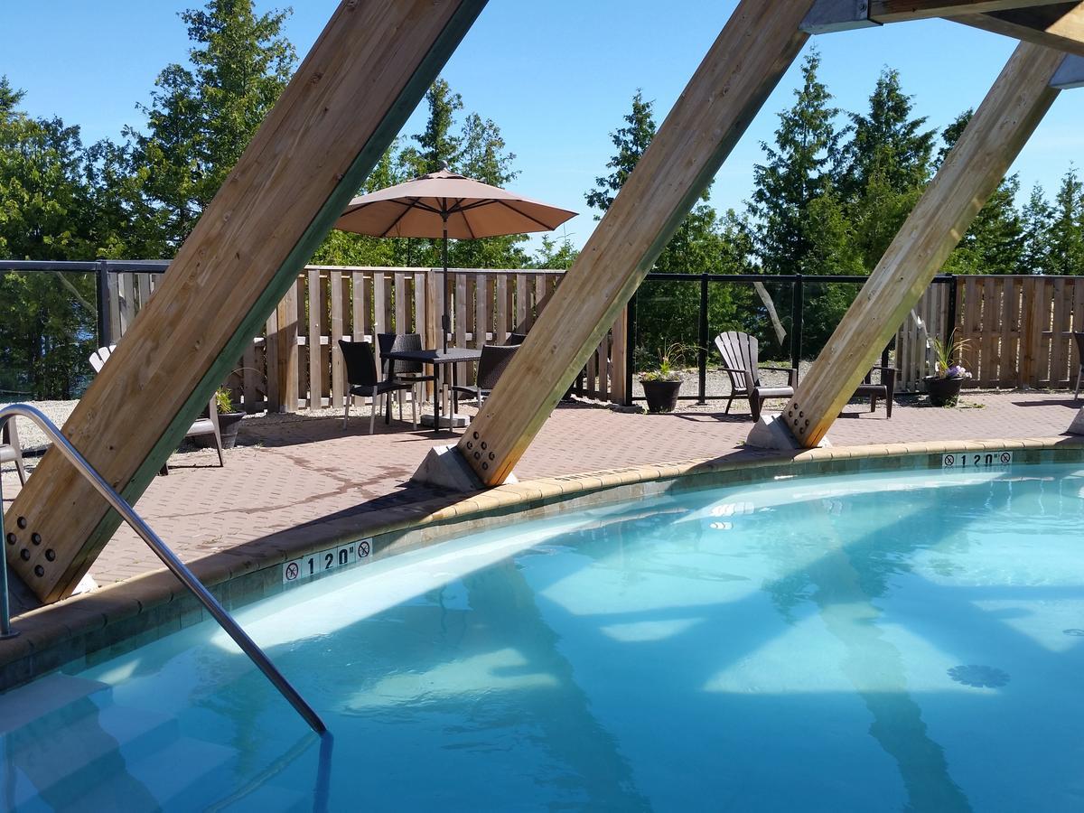 Manitoulin Hotel And Conference Centre Little Current エクステリア 写真