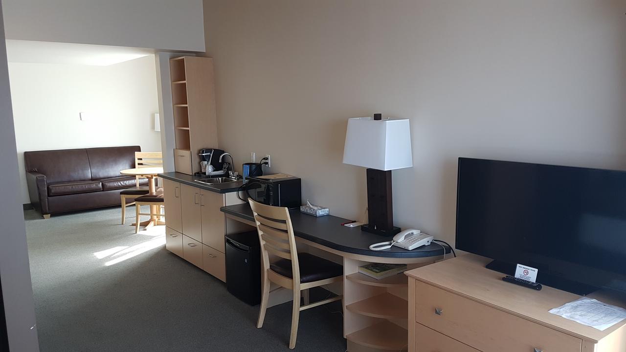 Manitoulin Hotel And Conference Centre Little Current エクステリア 写真