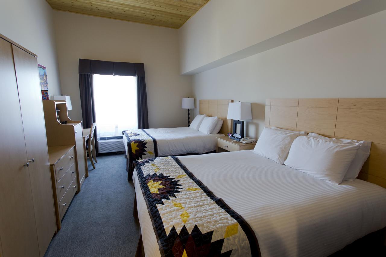 Manitoulin Hotel And Conference Centre Little Current エクステリア 写真